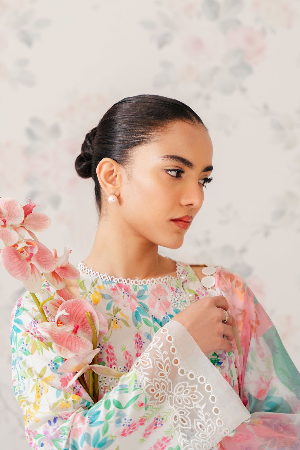 Lawn for women clothing (UNSTITCHED) by Kapra Collection - Kapra Collection
