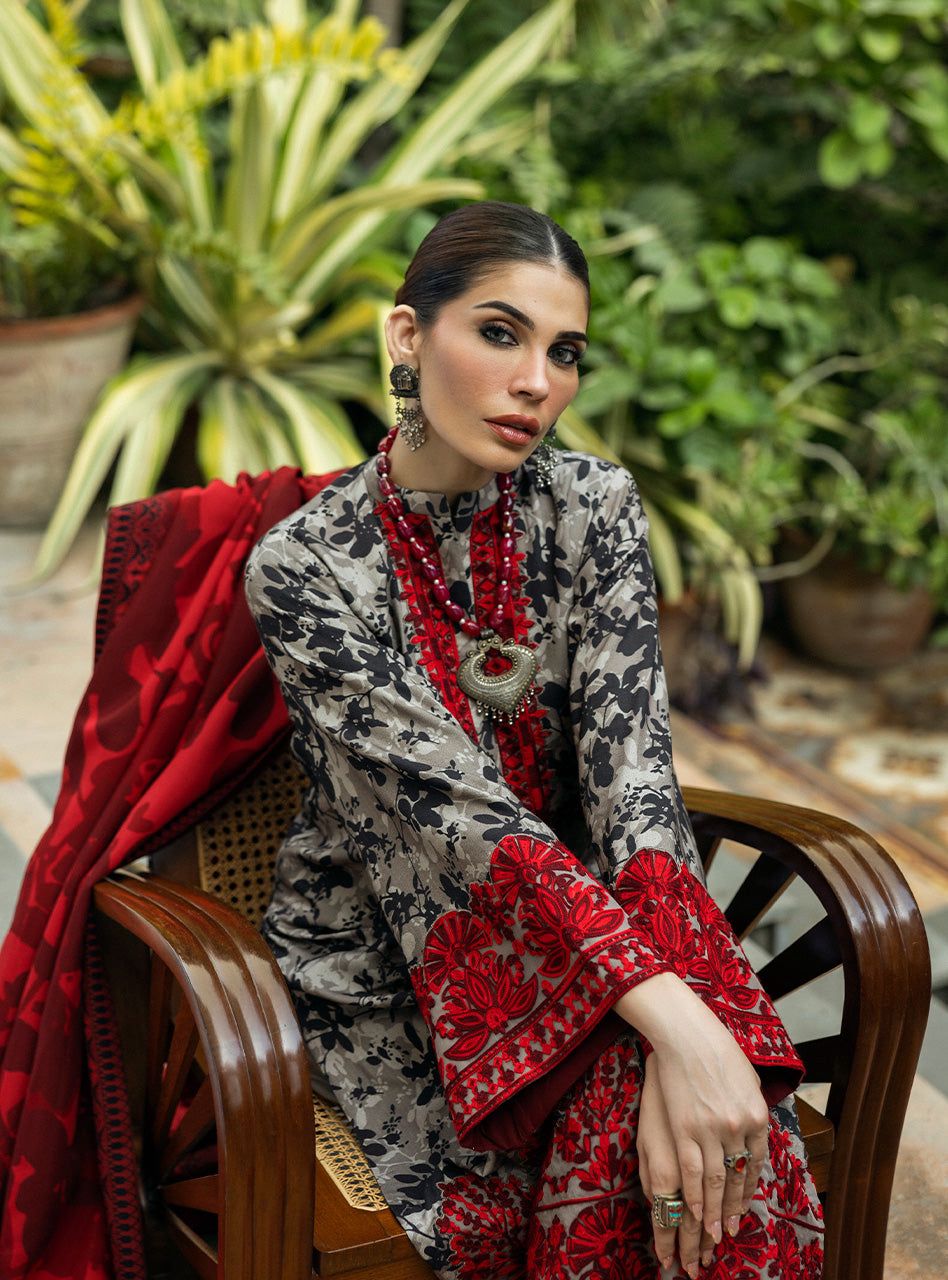 Zainab chottani printed lawn unstitched - Kapra Collection