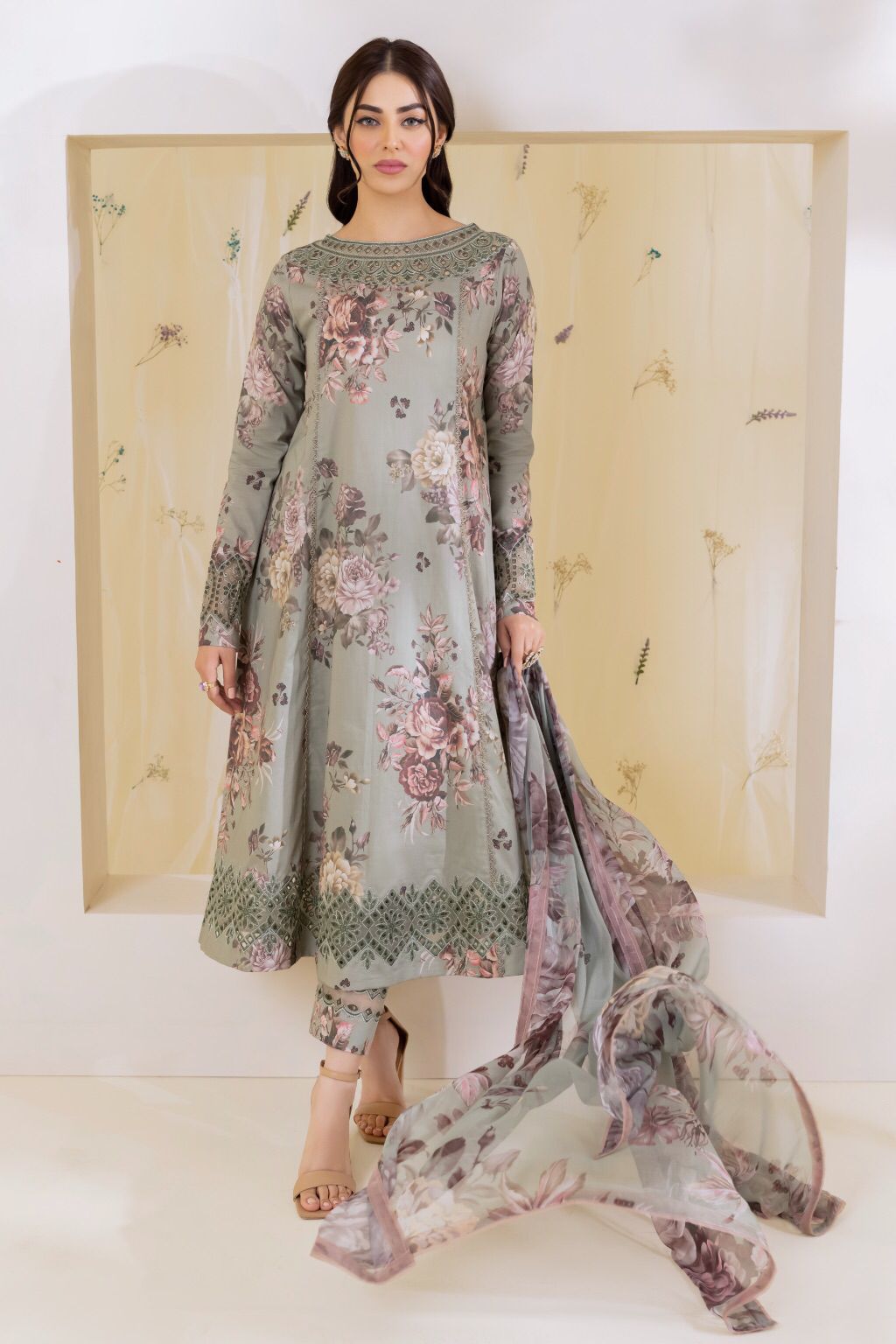 Lawn for women clothing (UNSTITCHED) by Kapra Collection - Kapra Collection