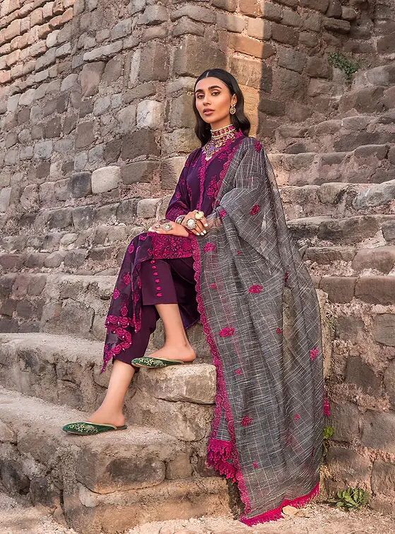 Luxury embroidered lawn collection replica unstitched - Kapra Collection