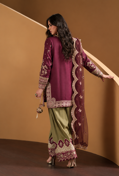 Ruhaina – Ethnic Inspired Wine Embroidered Raw Silk Suit