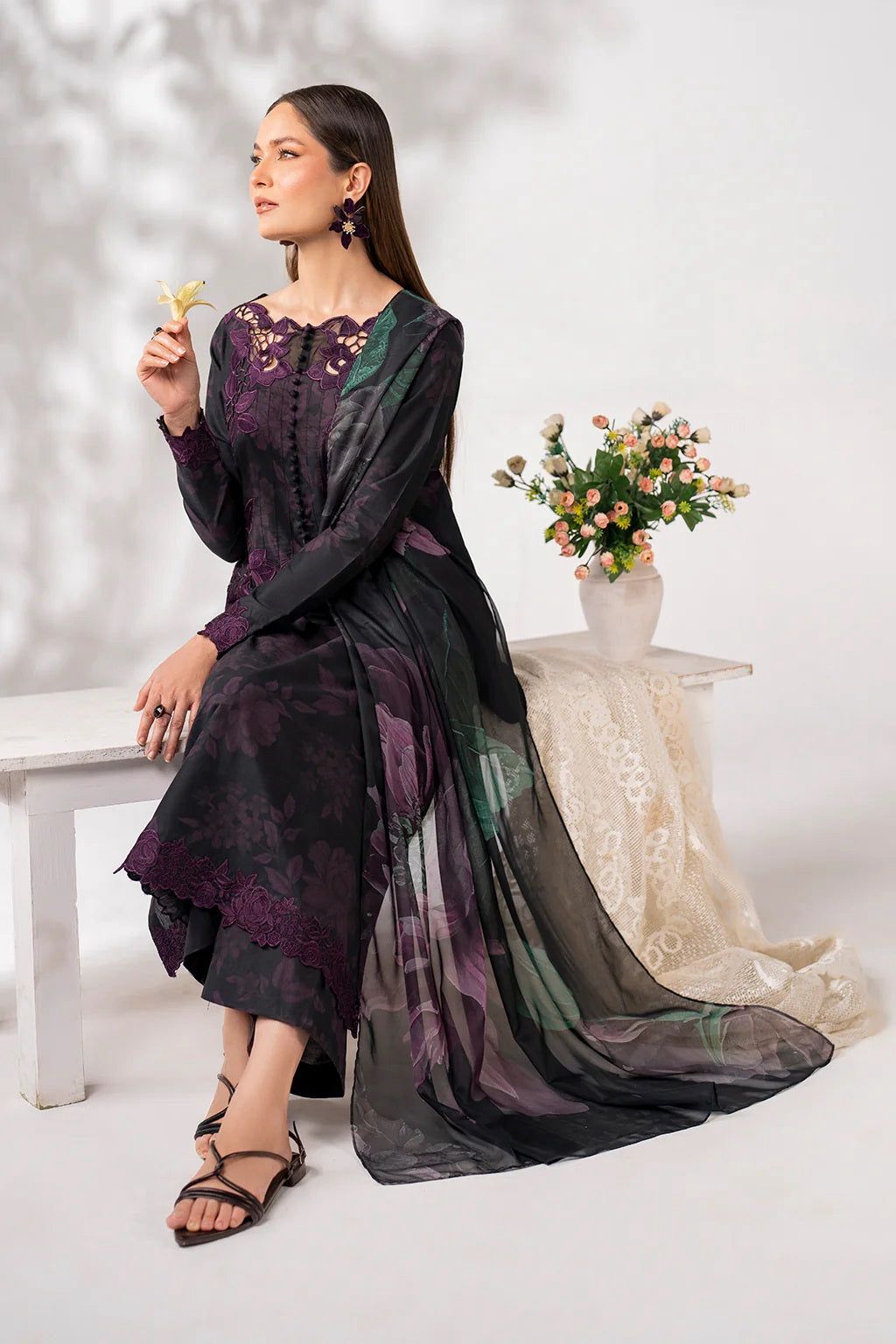 Iznik Luxury Lawn 3 Piece Unstitched