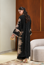 Zohreena – Ethnic Inspired Black Embroidered Silk Kaftan