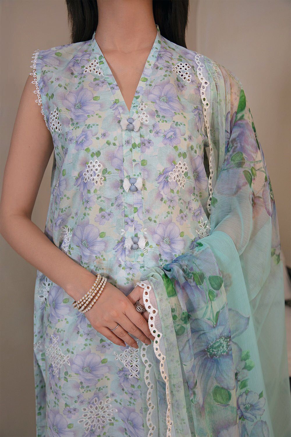 Lawn for women clothing (UNSTITCHED) by Kapra Collection - Kapra Collection