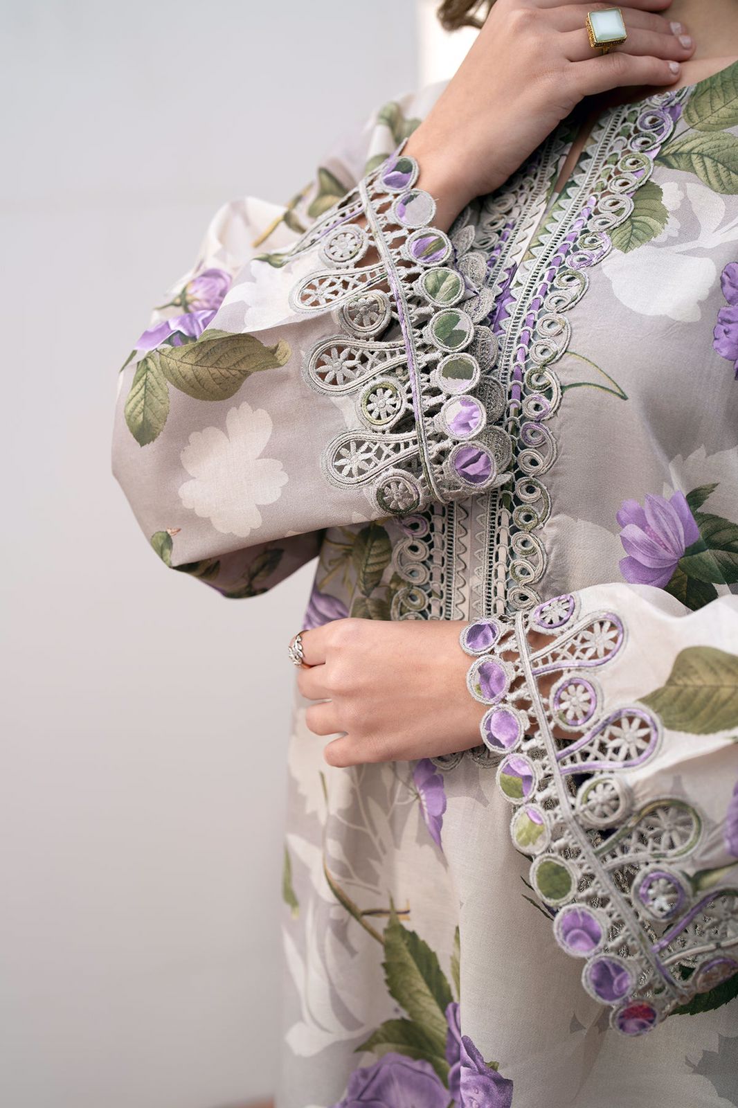 Lawn for women clothing (UNSTITCHED) by Kapra Collection - Kapra Collection
