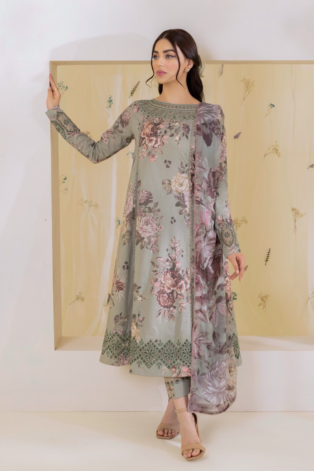 Lawn for women clothing (UNSTITCHED) by Kapra Collection - Kapra Collection