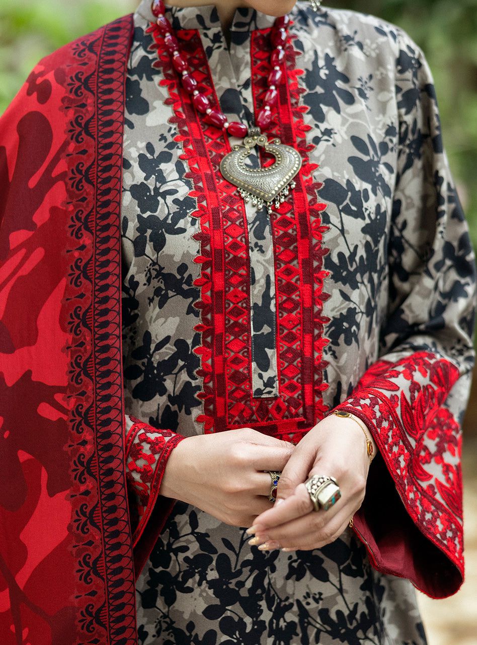 Zainab chottani printed lawn unstitched - Kapra Collection
