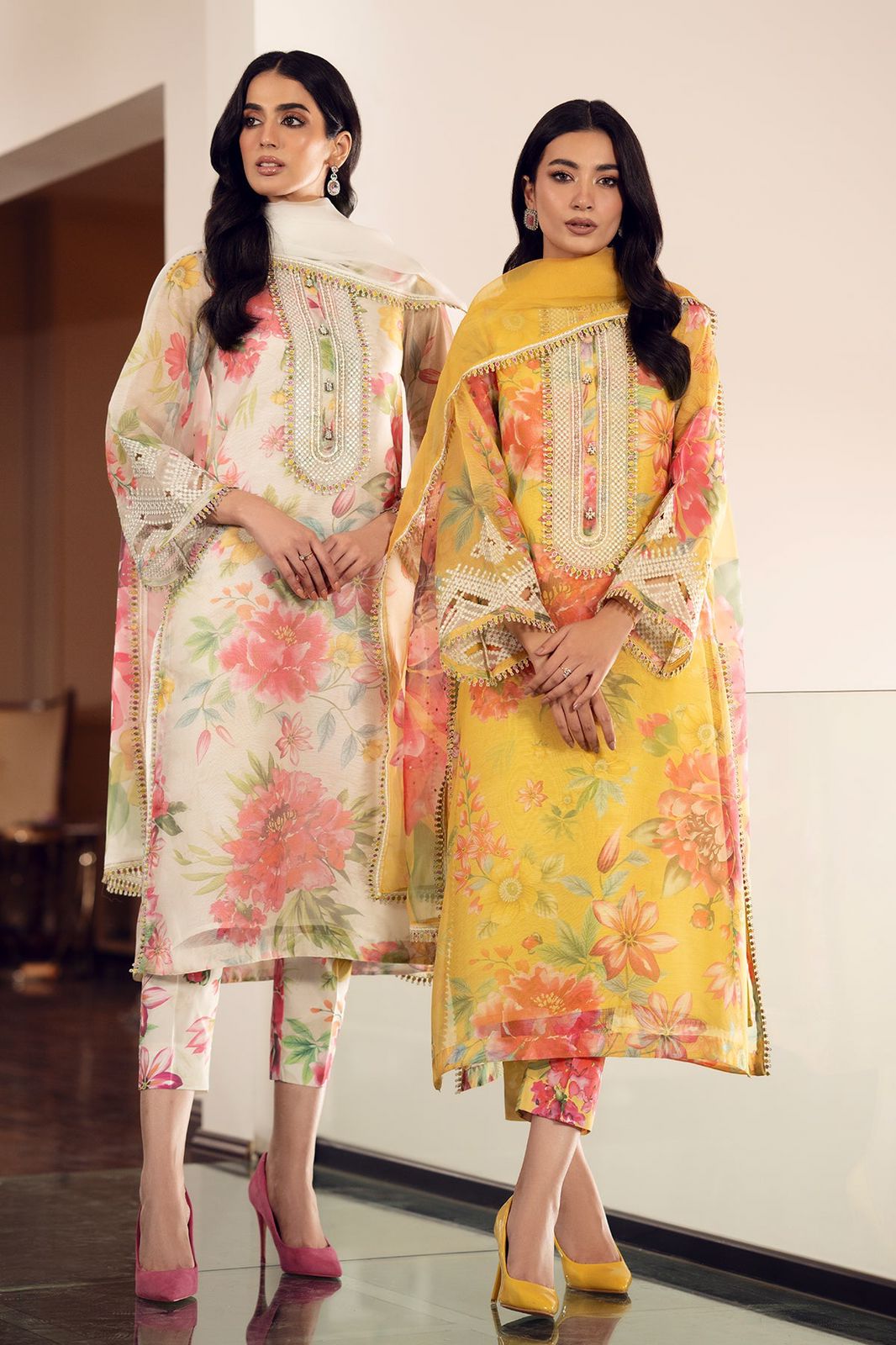 Luxury 3 piece unstitched lawn digital printed suit - Kapra Collection