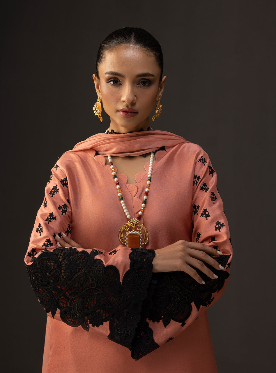 Peach Bloom Shamoze Silk 2 Tone