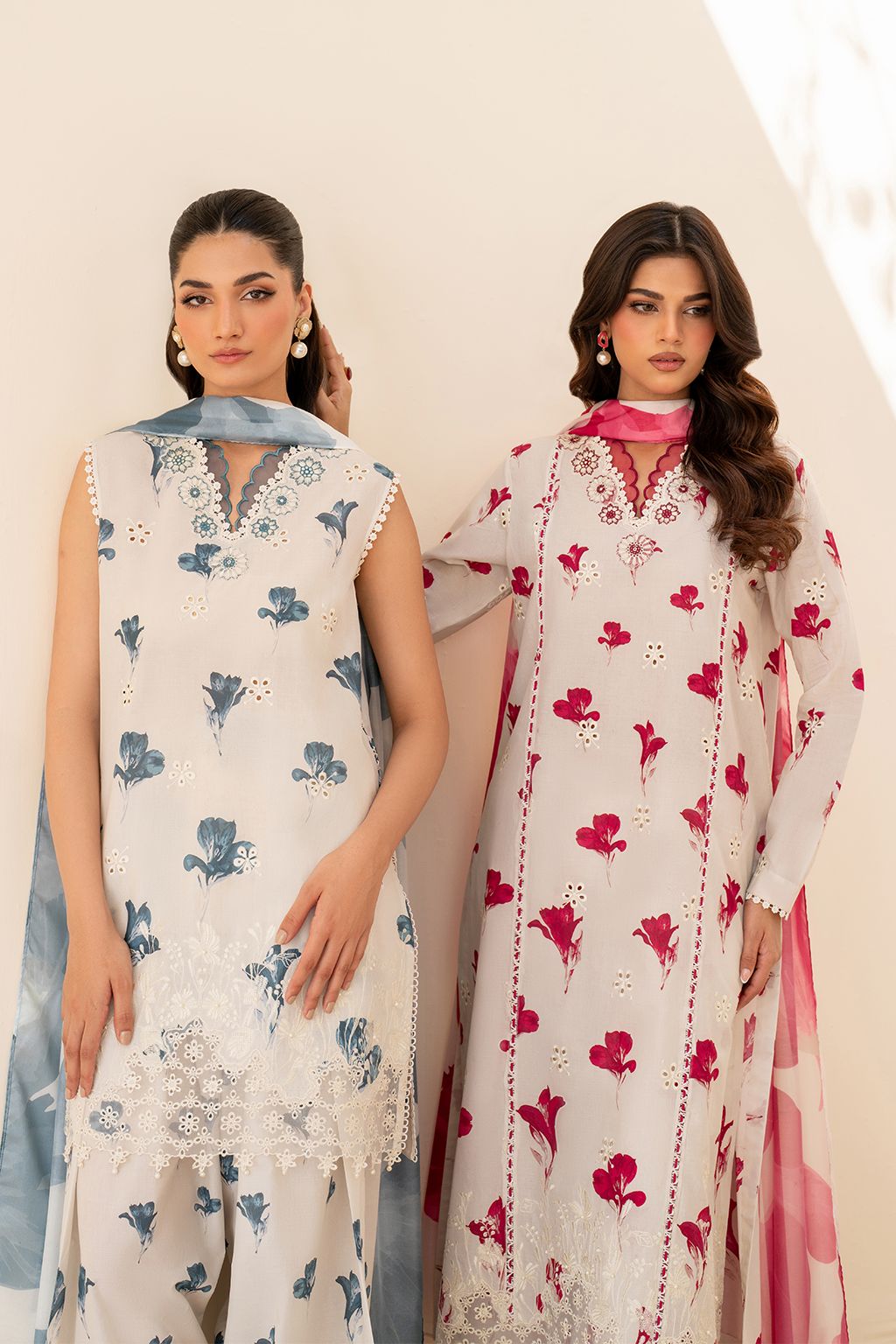 Iznik Lawn Embroidered Chikan 3 piece Dres