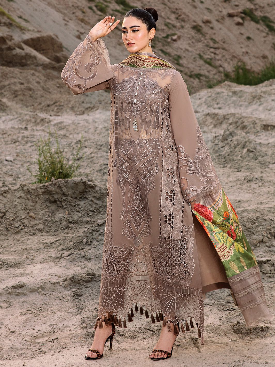 Luxury embroidered lawn collection replica unstitched - Kapra Collection
