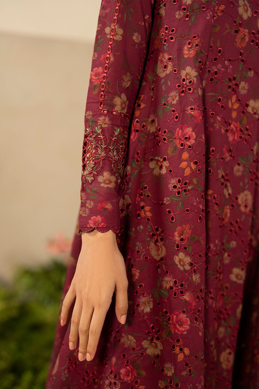 Lawn Embroidered 3 piece Dres Mehron