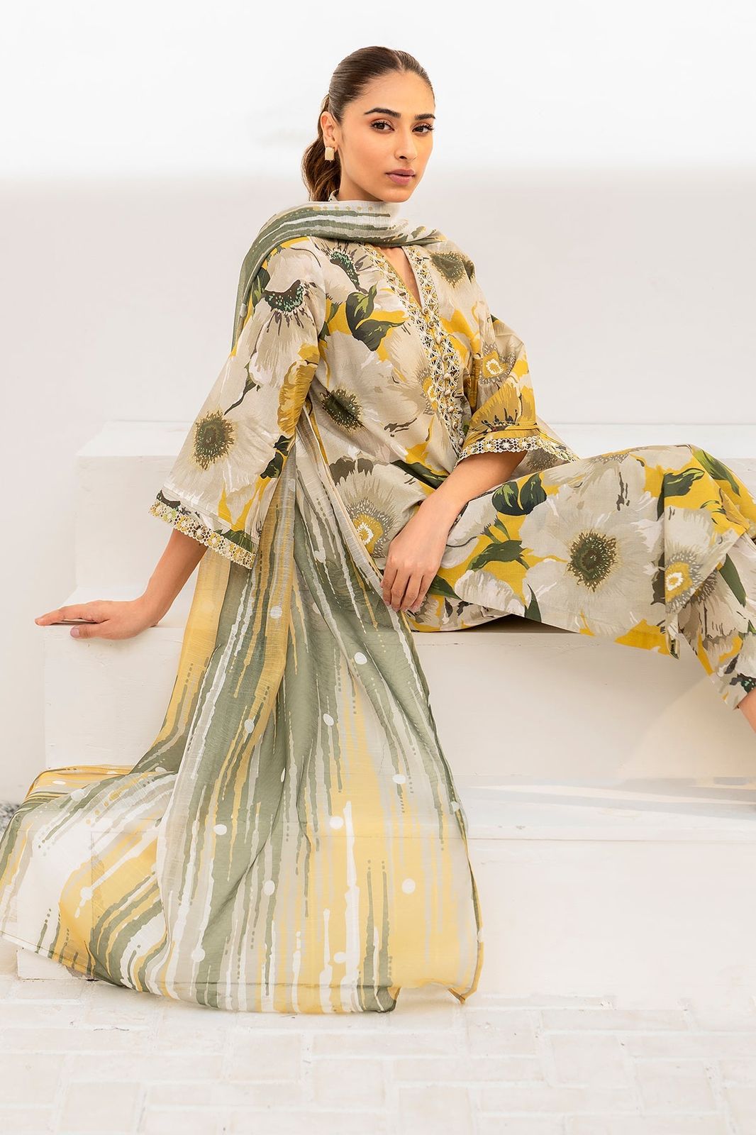 Lawn 3 piece unstitched printed suit - Kapra Collection