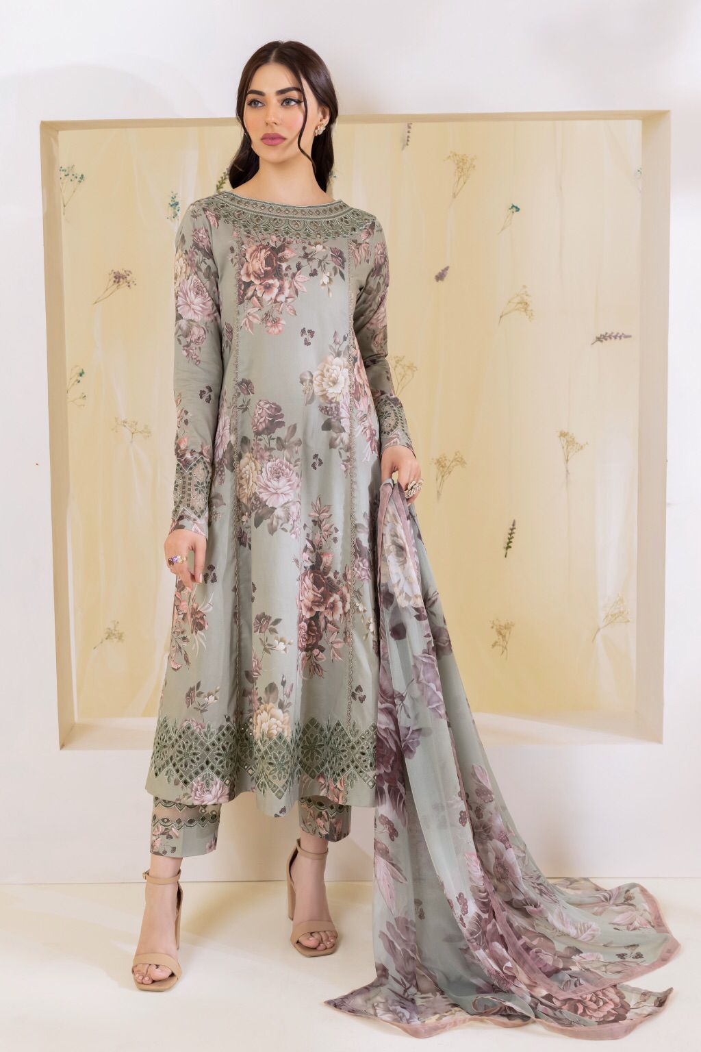 Lawn for women clothing (UNSTITCHED) by Kapra Collection - Kapra Collection