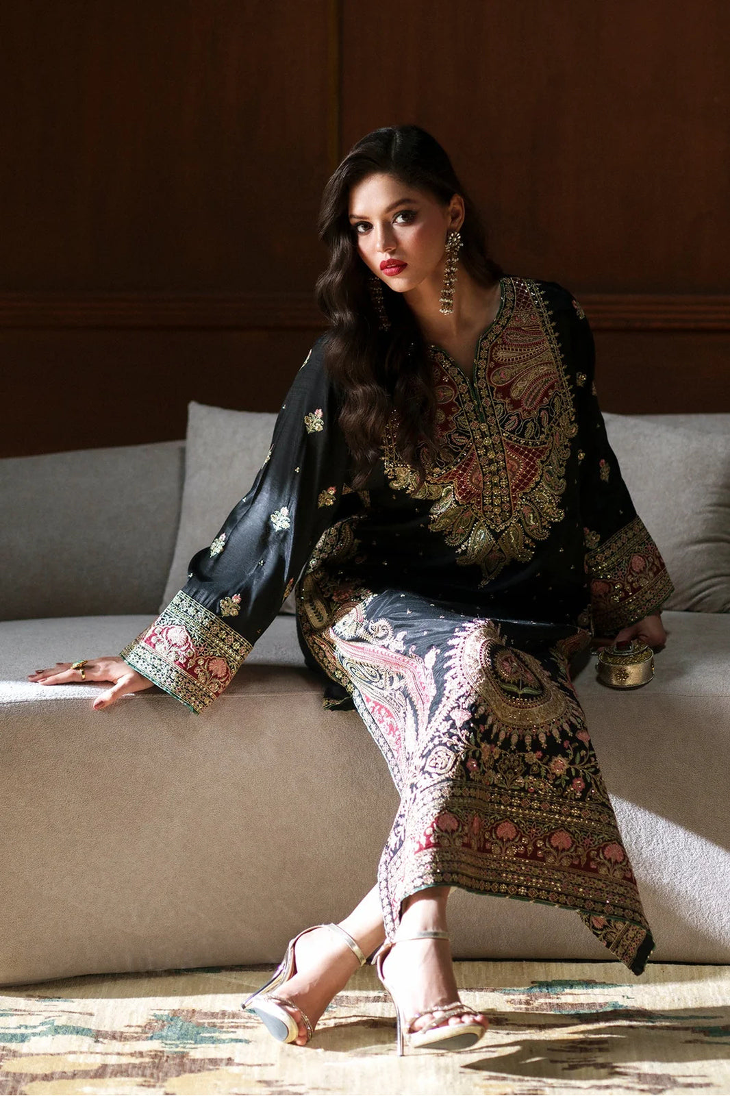 Ameera – Ethnic Inspired Black Silk Kaftan Suit