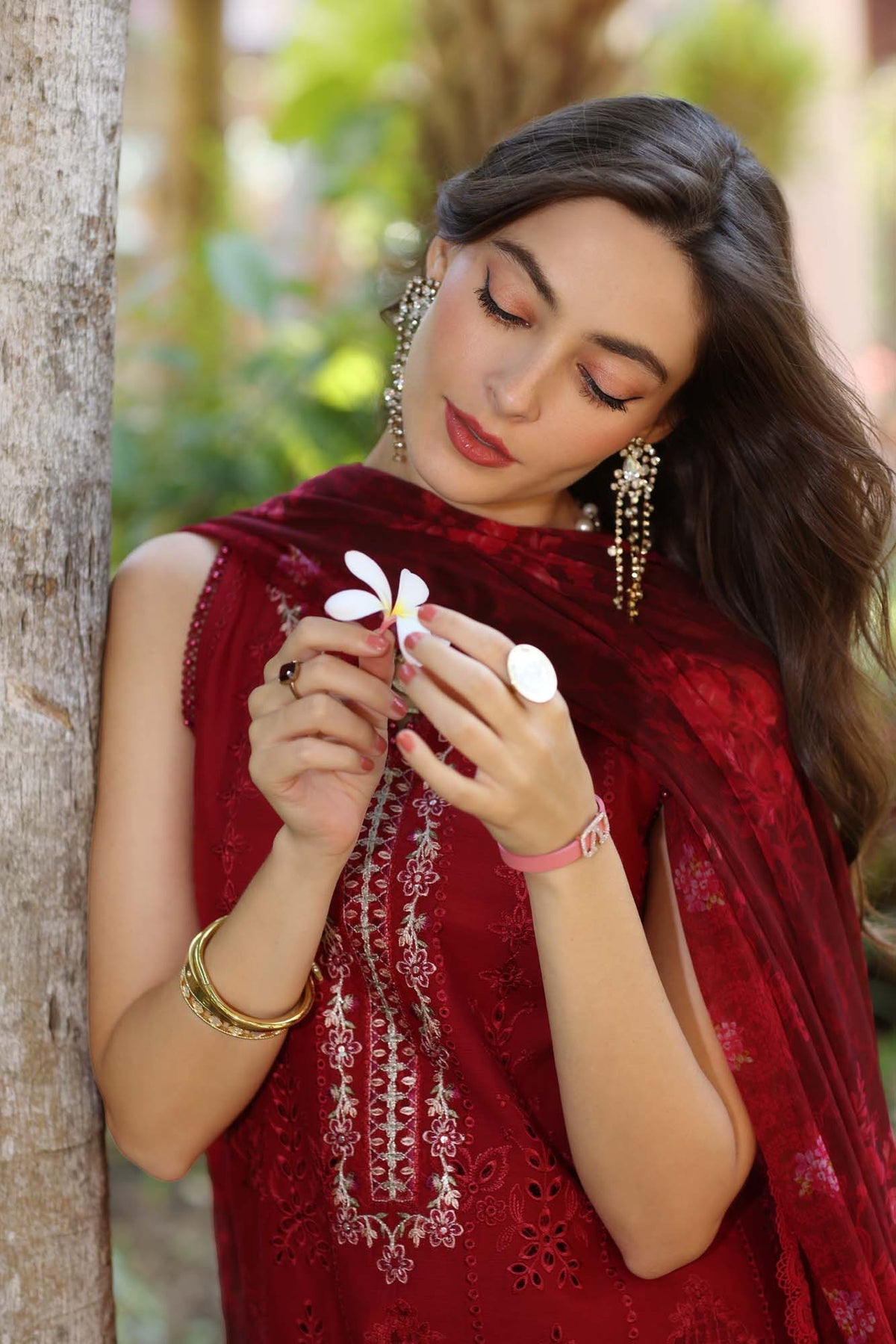 Noor By Sadia Luxury Emb lawn Red Lover