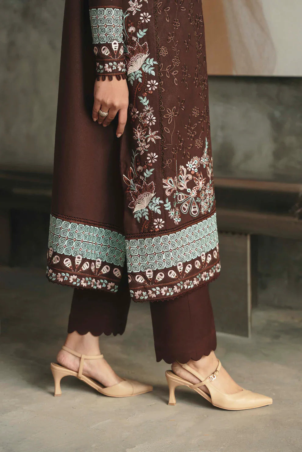 03-Lawn Suit With Thready Embroidery | Unstitched