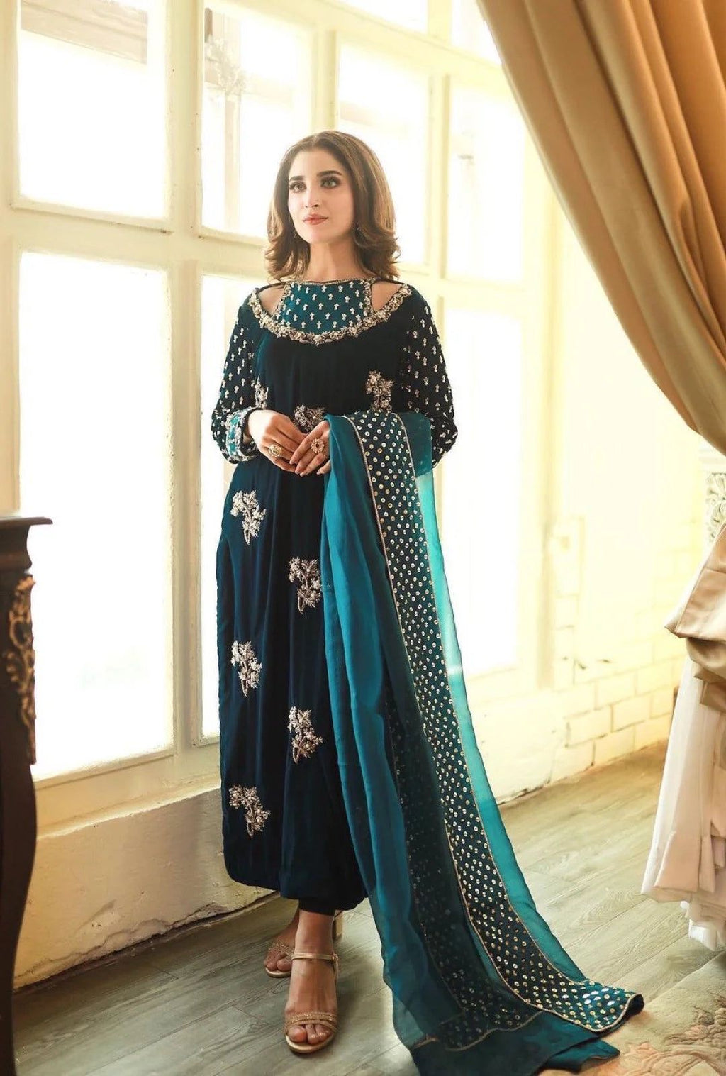 Afrozeh zinc micro velvet suit unstitched by Kapra collection - Kapra Collection