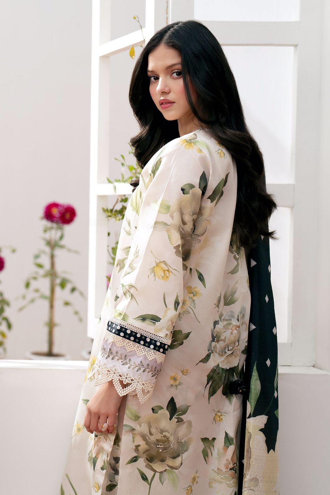 Lawn for women clothing (UNSTITCHED) by Kapra Collection - Kapra Collection