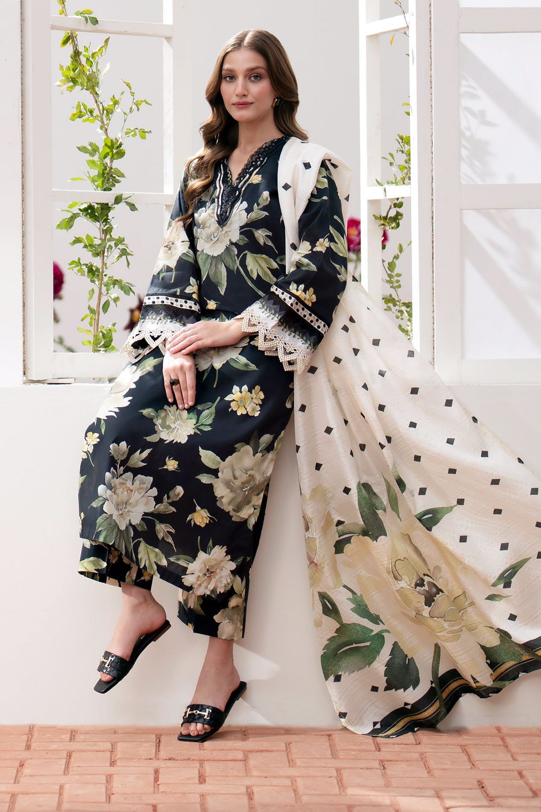 Lawn for women clothing (UNSTITCHED) by Kapra Collection - Kapra Collection