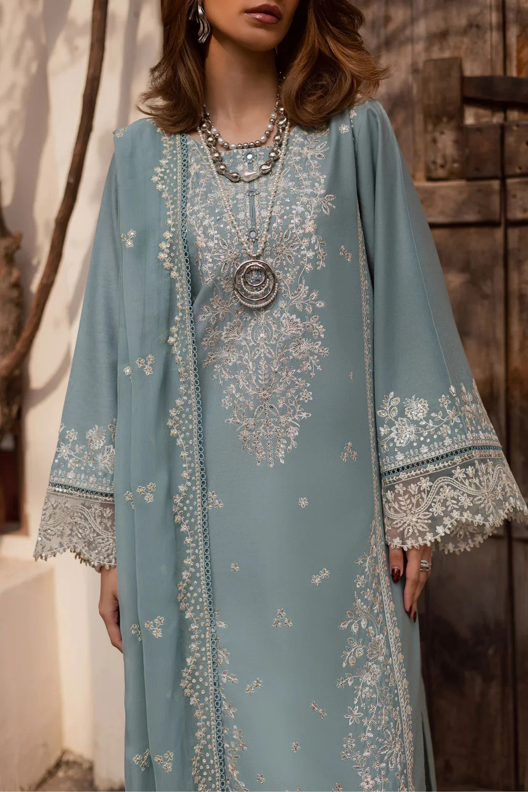 03-Piece Lawn Suit With Thread Embroidery | Unstitched