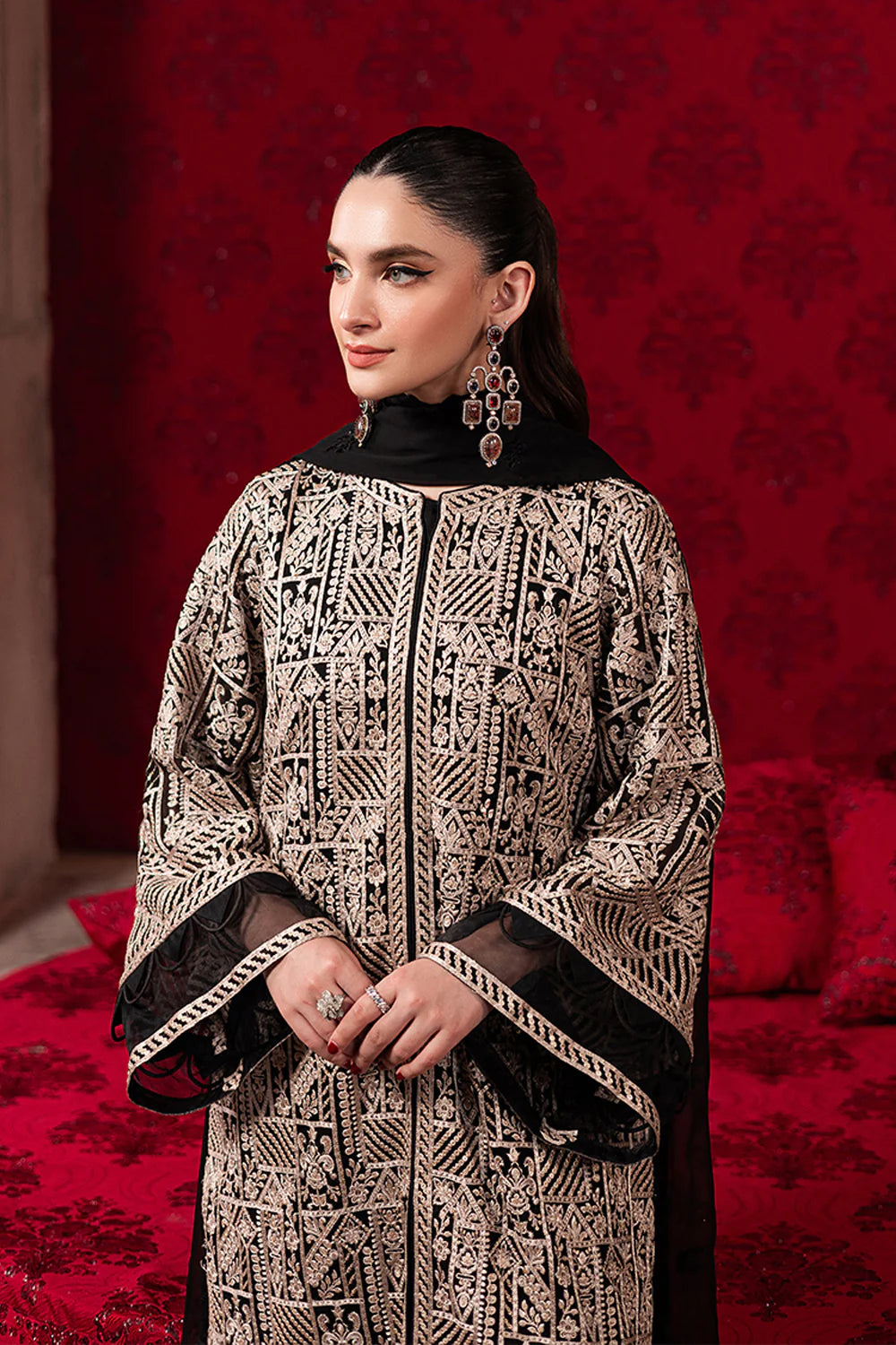 03-Piece Chiffon Suit With Thready Embroidery | Unstitched