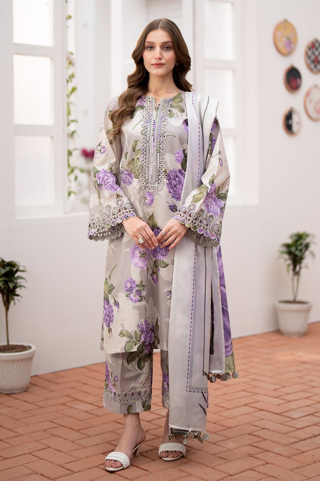 Lawn for women clothing (UNSTITCHED) by Kapra Collection - Kapra Collection