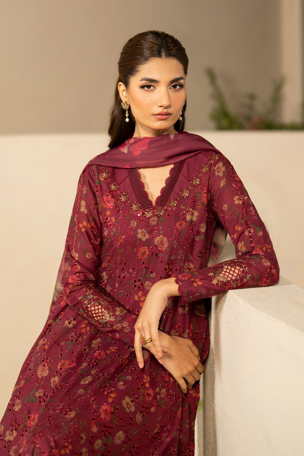 Lawn Embroidered 3 piece Dres Mehron