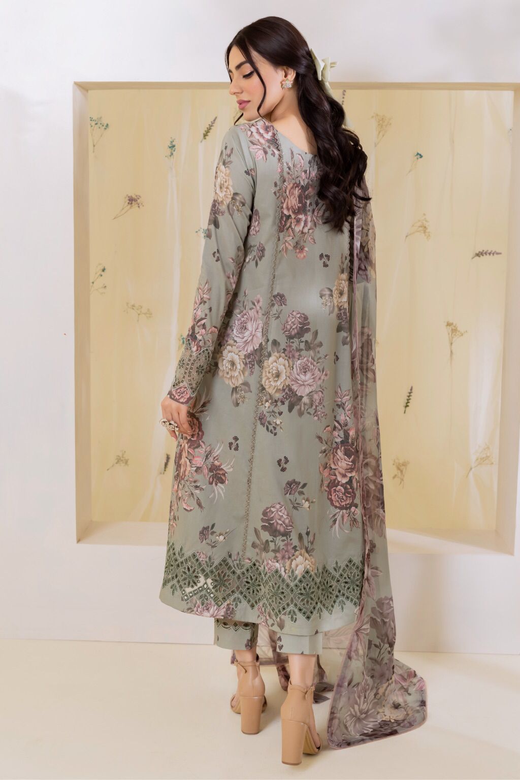 Lawn for women clothing (UNSTITCHED) by Kapra Collection - Kapra Collection
