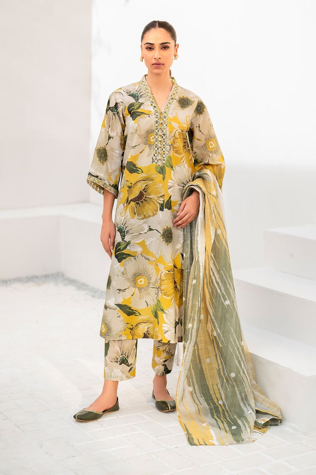 Lawn 3 piece unstitched printed suit - Kapra Collection