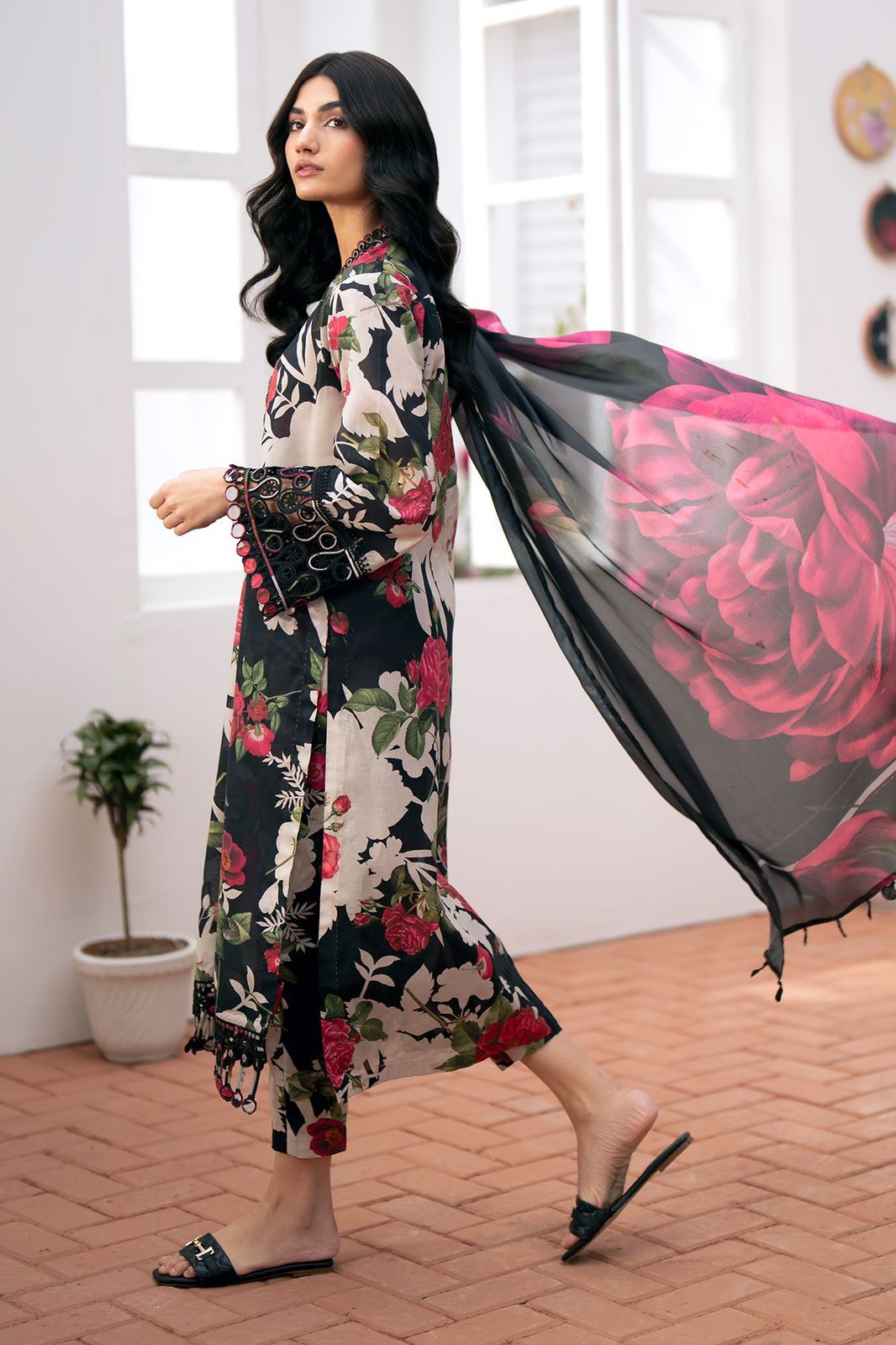 3 piece unstitched lawn digital printed suit - Kapra Collection