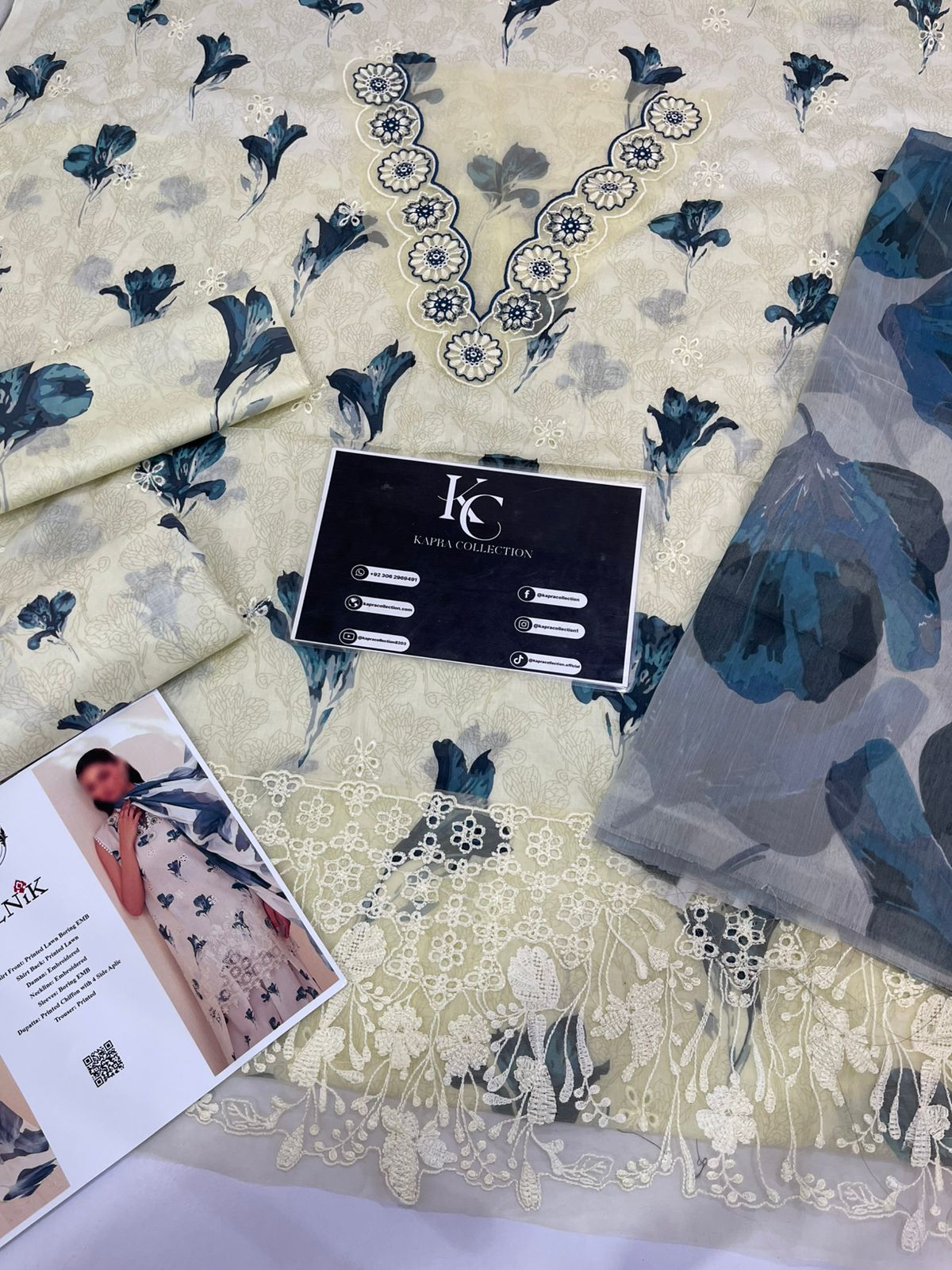 Iznik Lawn Embroidered Chikan 3 piece Dres