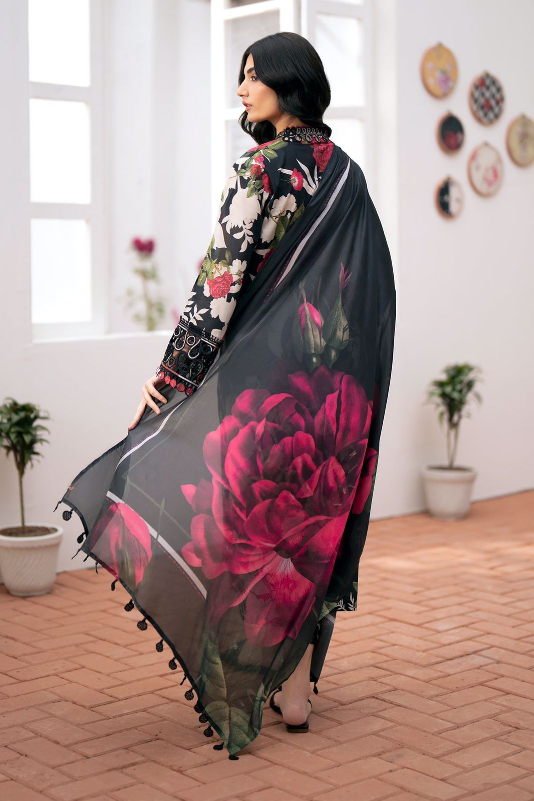 3 piece unstitched lawn digital printed suit - Kapra Collection