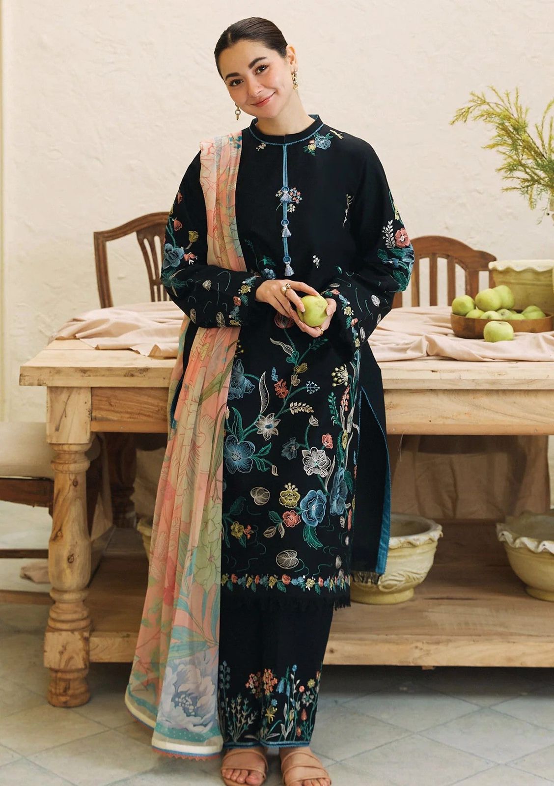 Lawn for women clothing (UNSTITCHED) by Kapra Collection - Kapra Collection