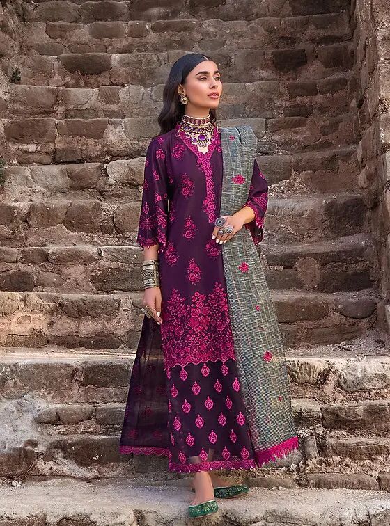 Luxury embroidered lawn collection replica unstitched - Kapra Collection
