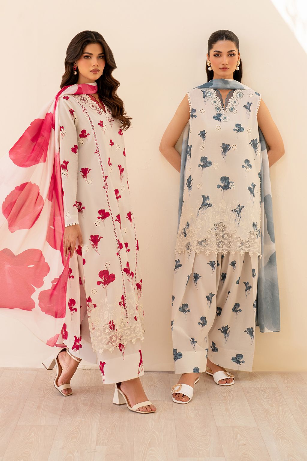 Iznik Lawn Embroidered Chikan 3 piece Dres