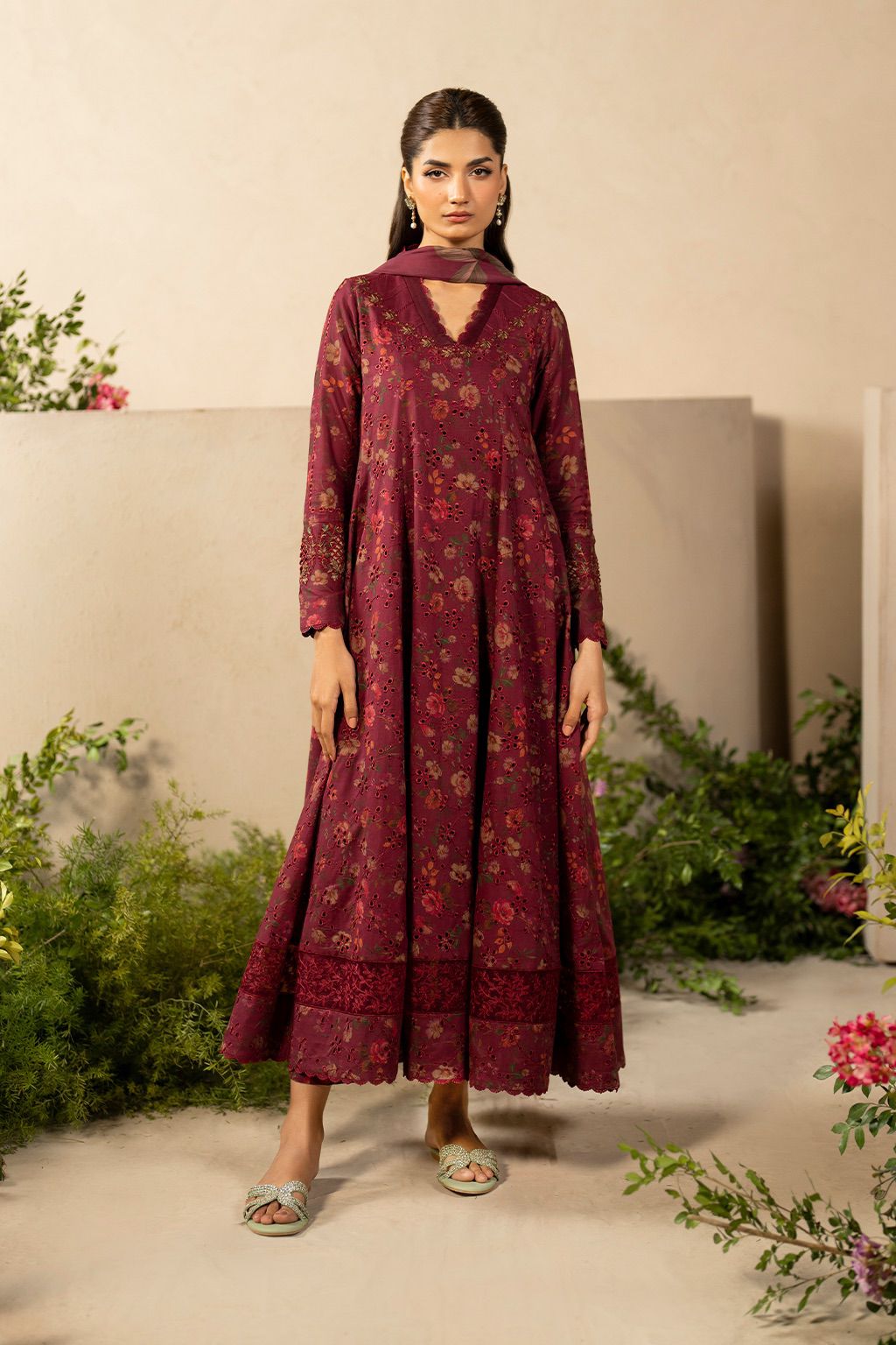 Lawn Embroidered 3 piece Dres Mehron