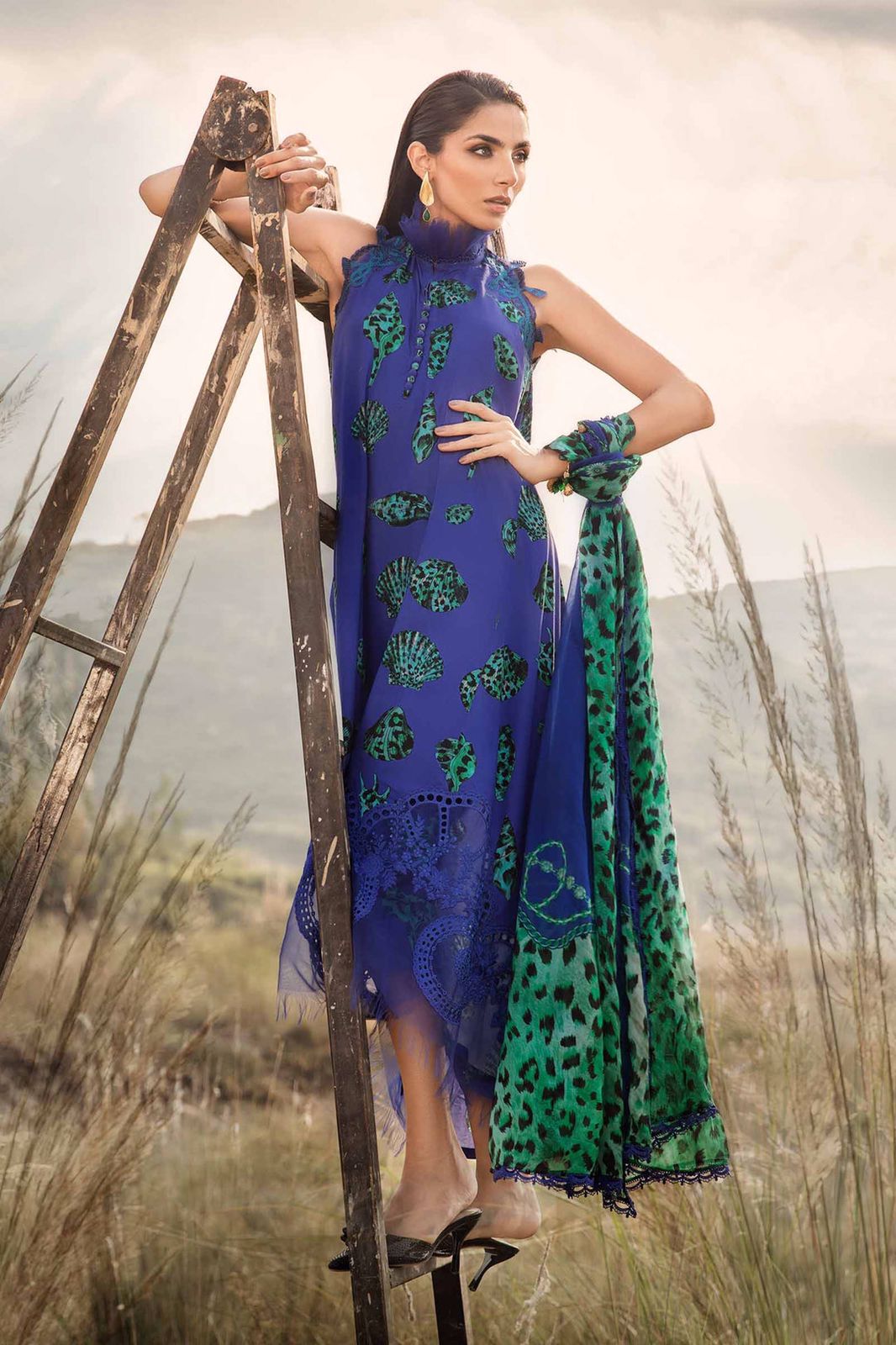 3 piece unstitched lawn digital printed suit - Kapra Collection